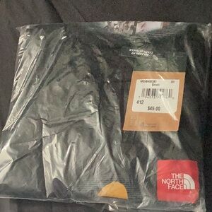 Men’s small north face shirt